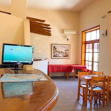 Philoxenia 2* Prínos