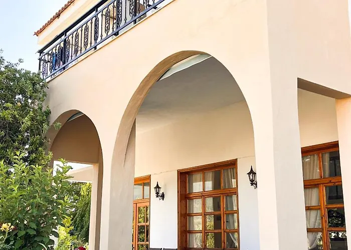 ホテル Philoxenia 2*